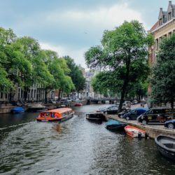Een sloep huren in Amsterdam: Alles wat je moet weten