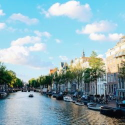 Een boot huren in Amsterdam: De ultieme gids voor een onvergetelijke ervaring